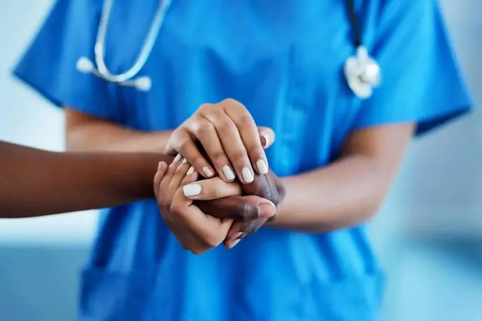 Person som arbetar inom sjukvården 